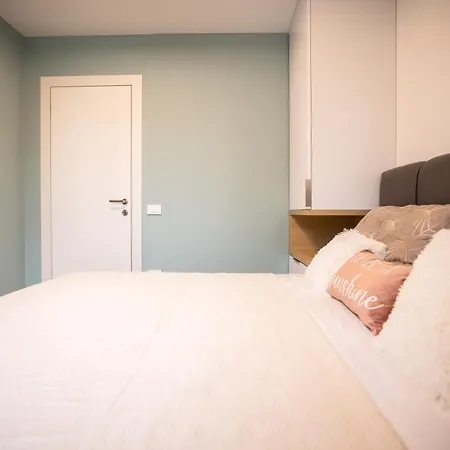 Lägenhet Sopic Luxury With Private Whirlpool *