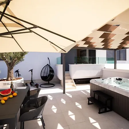 Sopic Luxury With Private Whirlpool Zara
