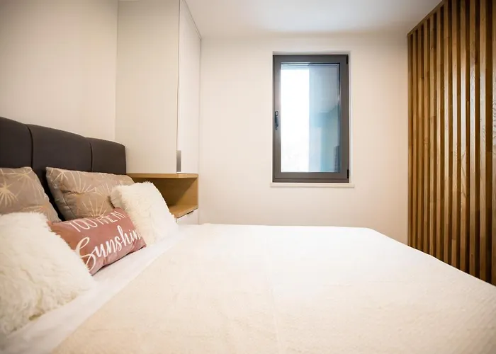 Sopic Luxury With Private Whirlpool ザダル